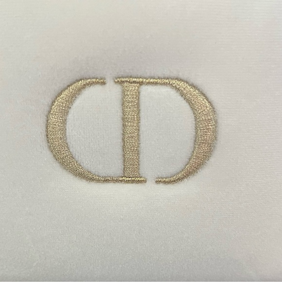 🤩NIB🤩 DIOR COSMETICS BAG - Picture 3 of 7